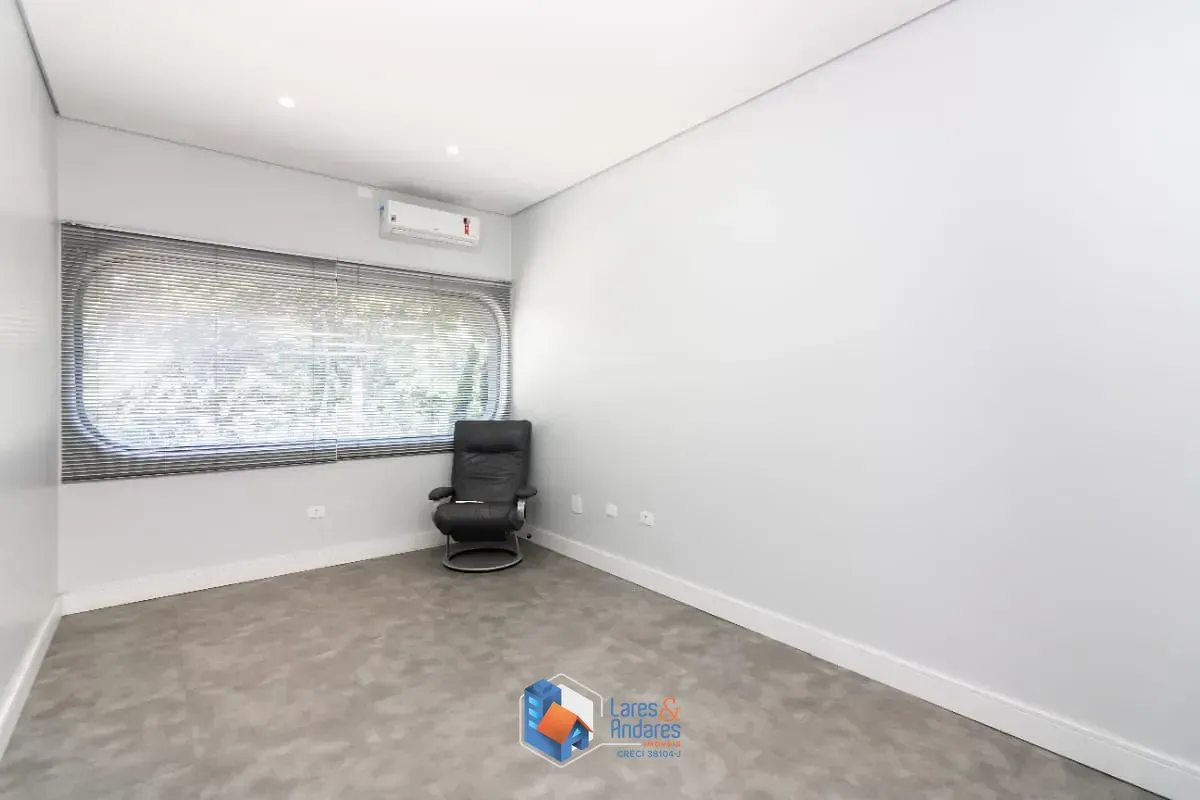 Imagem Casa comercial para venda em Paraíso, 181m²