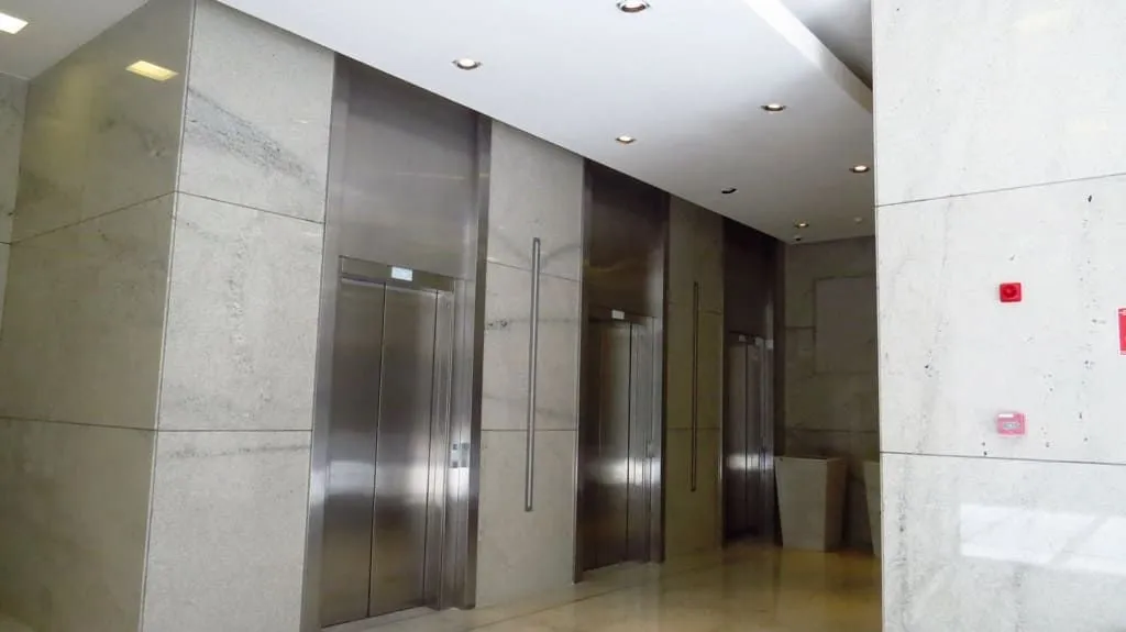 Imagem Sala Comercial no Bairro Praia de Belas - Porto Alegre