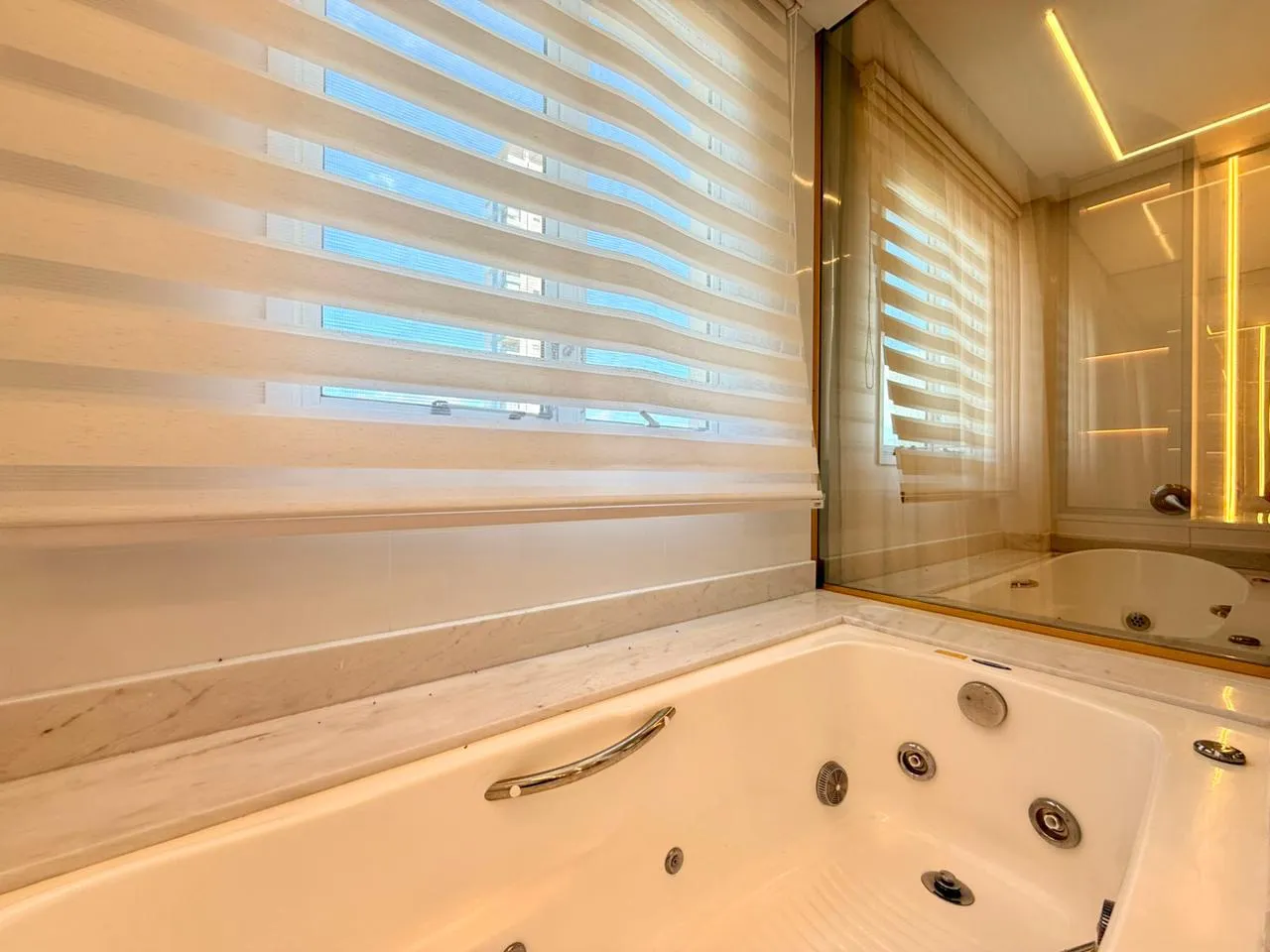 Imagem Apartamento à venda com 135m2 por R$ 2.650.000,00