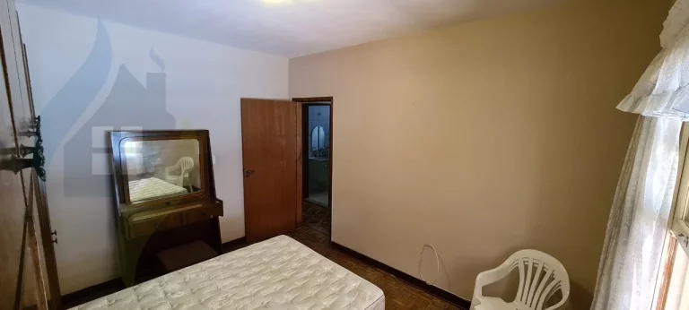 Imagem Casa de 3 dormitórios, 2 banheiros, 4 vagas, com 280m² em Jardim Silvestre, São Bernardo do Campo