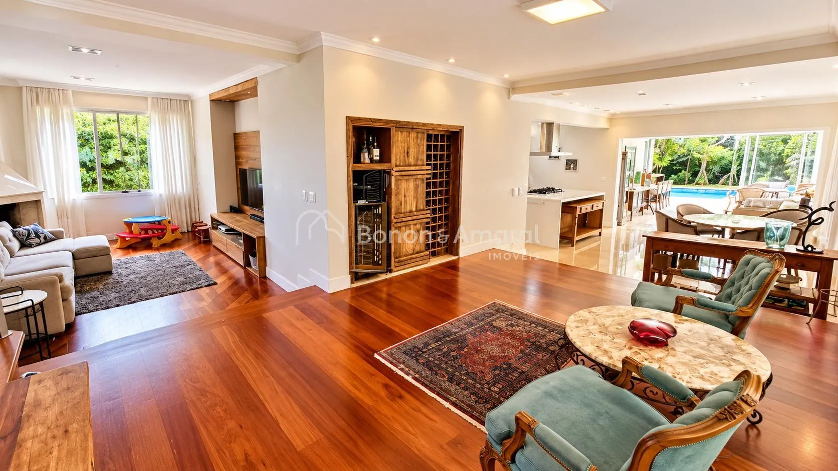 Imagem Casa de condomínio à venda com 400m² e 4 quartos no Alphaville Campinas
