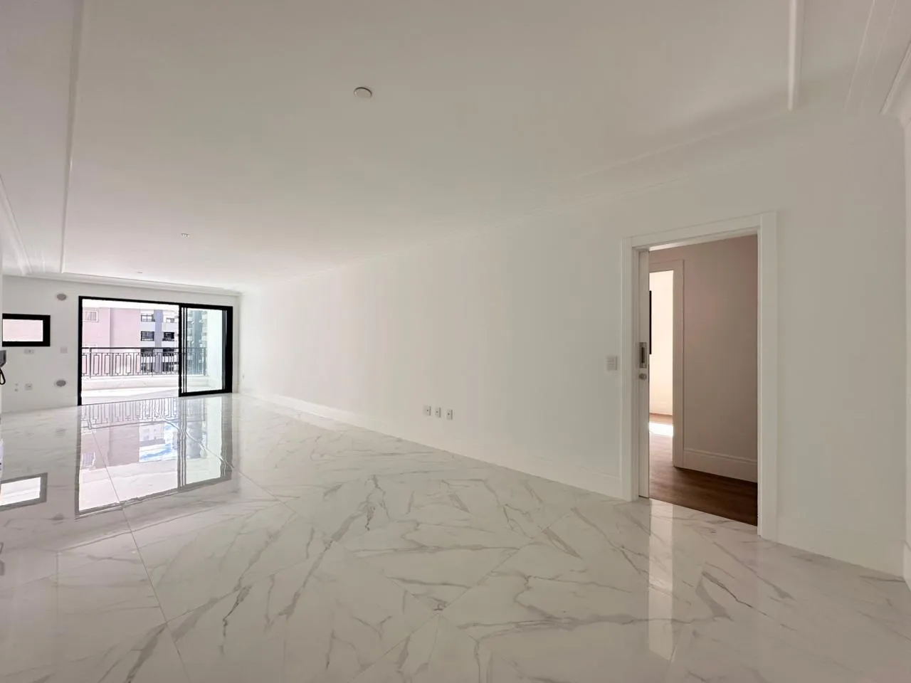 Imagem Apartamento à venda com 185m2 por R$ 3.300.000,00