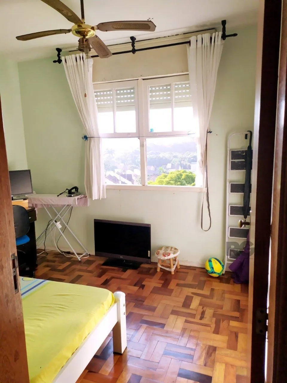 Imagem Apartamento de 2 dormitórios com vaga no bairro Petrópolis