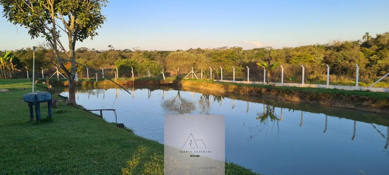 Chácara à venda em Cesário Lange-SP, bairro Chácara Três Dias - 3 quartos, 1 sala, 2 banheiros, 1 vaga de garagem, 250m².