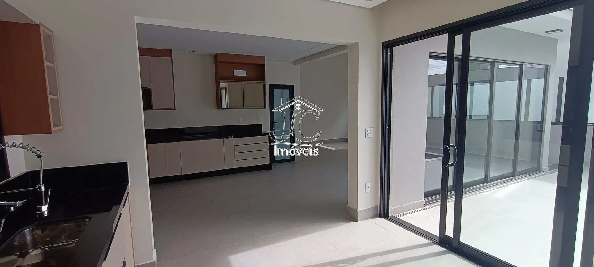 Imagem Casa com 3 suítes no Condomínio Portal do Jequitiba-Valinhos