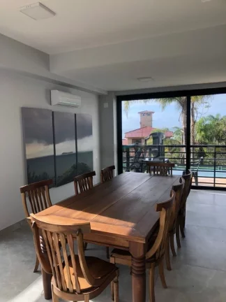 Imagem Imperdível casa à venda em Garopaba-SC, bairro Morrinhos: 4 quartos, 4 suites, 2 salas, 5 banheiros, 4 vagas, 322m².