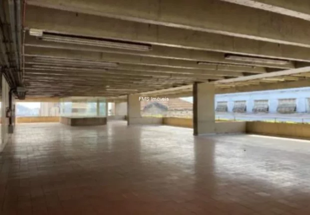 Imagem Loja comercial com 4012m² no Centro de Santos/SP.