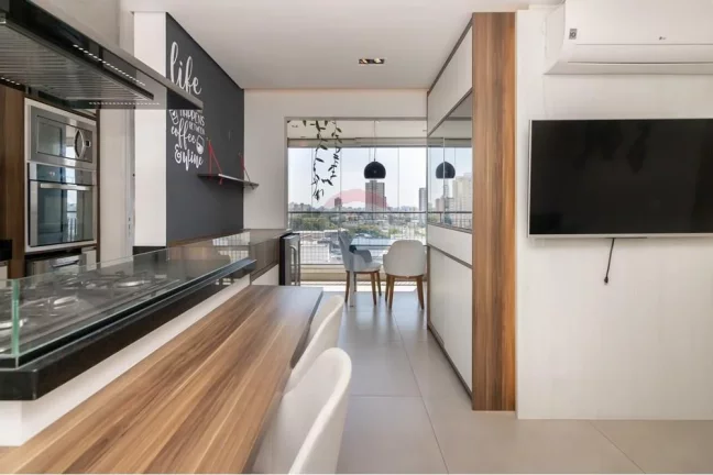Imagem Apartamento 2 quartos, 2 banheiros, 2 vagas cobertas + depósito