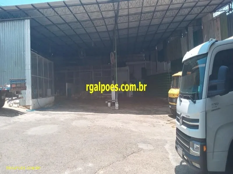 Imagem Galpão para Locação em SÃO JOÃO DE MERITI, Jardim Meriti, 3 banheiros, 1 vaga