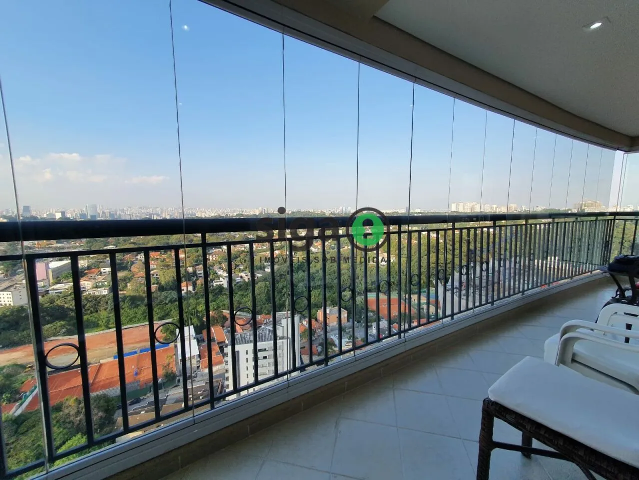 Imagem Apartamento à Venda no Jardim Guedala - 3 Suítes, 3 Vagas e Vista Privilegiada