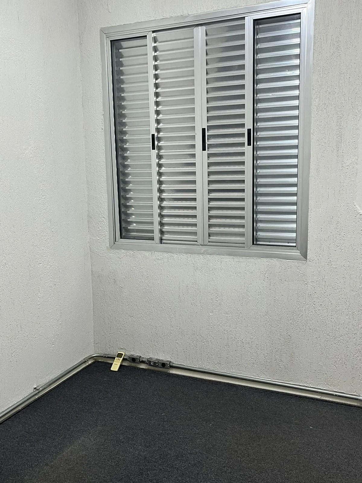 Imagem Imóvel Comercial Versátil no Centro de Sorocaba com Edícula e Área de Luz