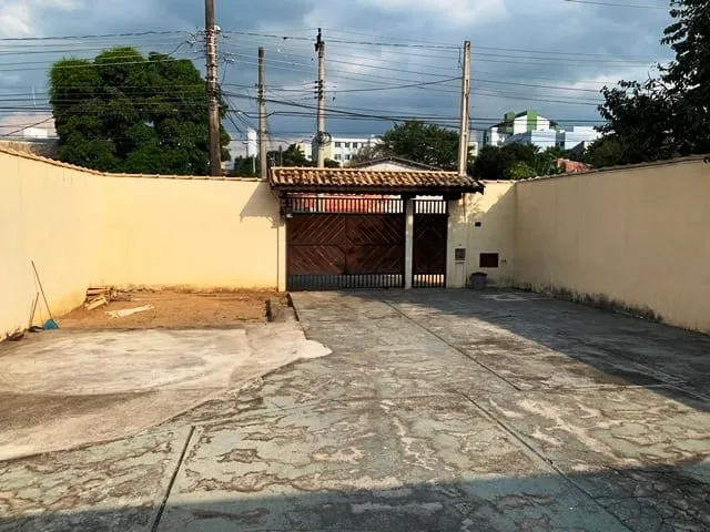 Imagem Casa à venda 3 Quartos, 8 Vagas, 300M², Loteamento Residencial Andrade, Pindamonhangaba - SP