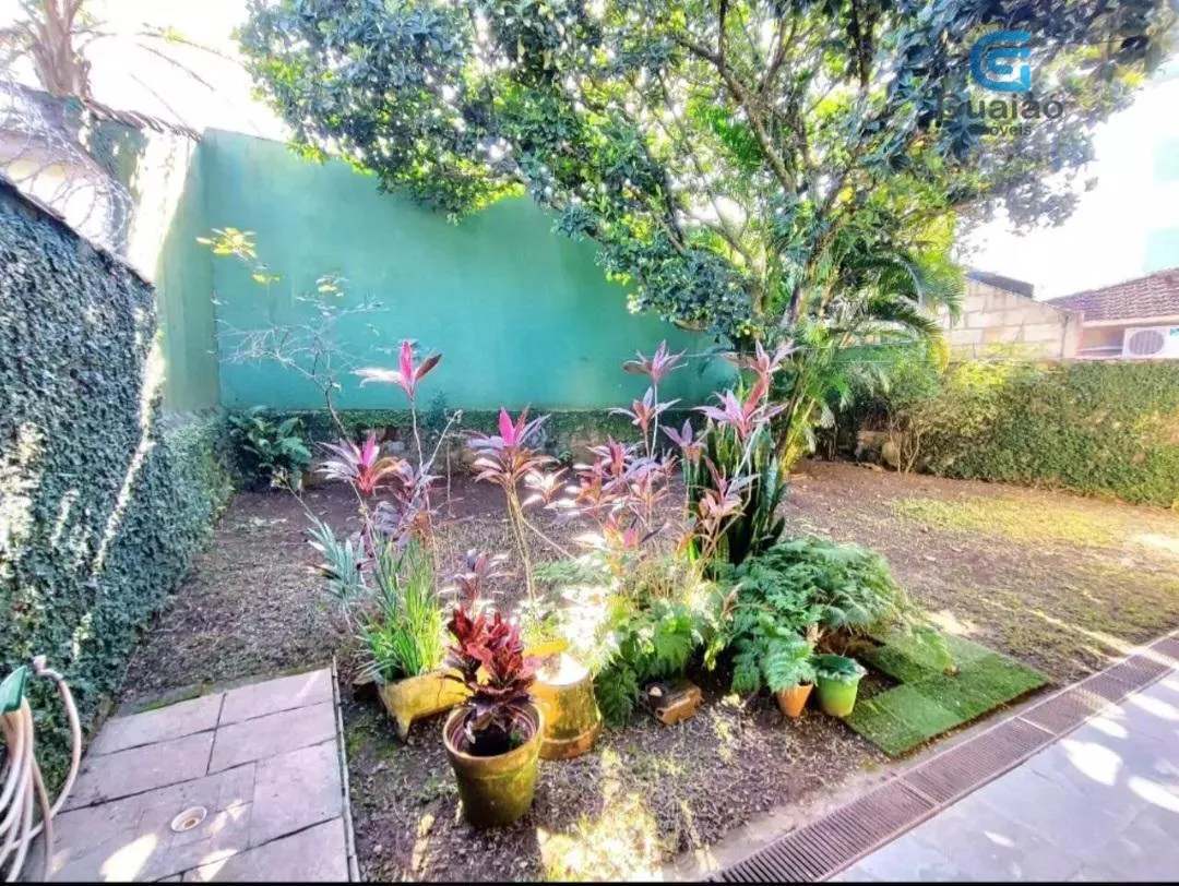 Imagem VENDO CASA AMPLA, MARAVILHOSA EM SÃO VICENTE