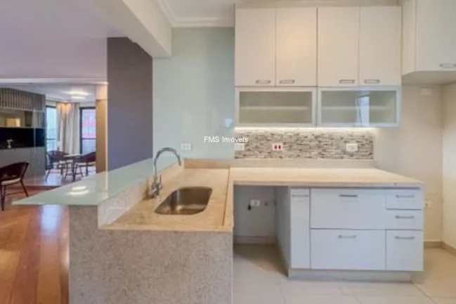 Imagem Apartamento à venda ou locação na Vila Mariana com 3 quartos sendo 1 suíte, 2 banheiros, 3 vagas, 116m²