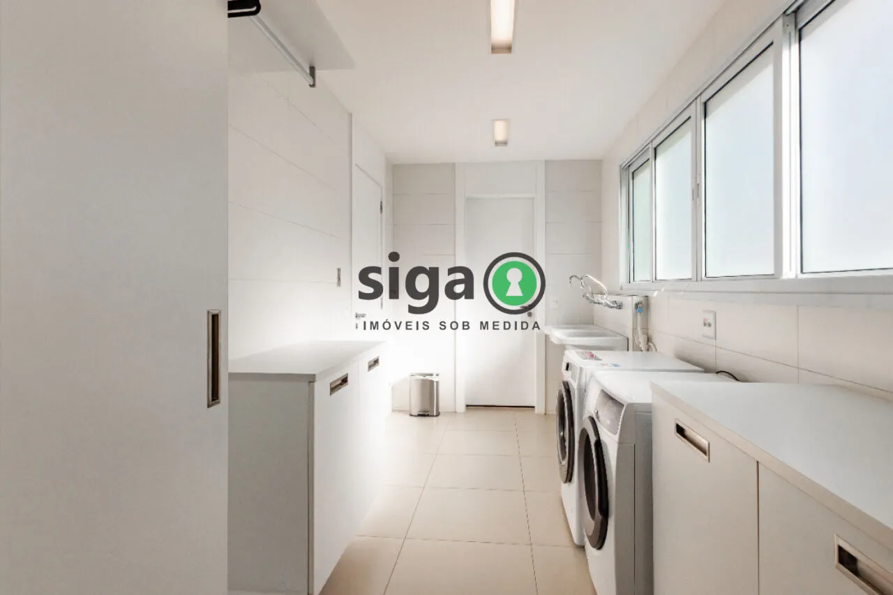Imagem Apartamento Alto Padrão no Itaim Bibi de 3 Quartos com 5 Vagas - 275m² à Venda.