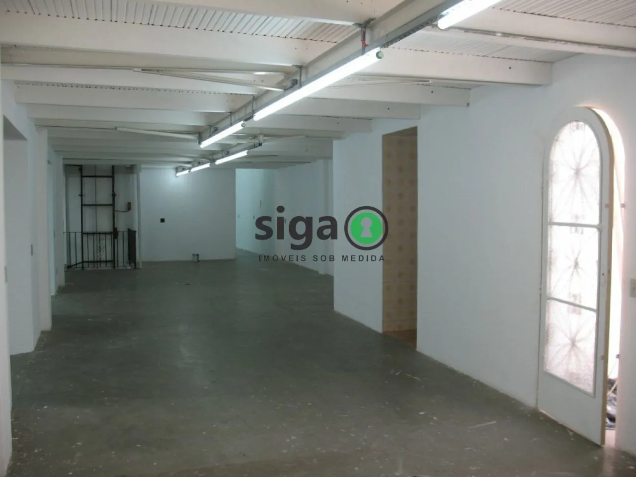 Imagem Prédio Industrial e Comercial à Venda no Tatuapé 1.749m², 4 Pavimentos, Monta Carga e Estrutura Co
