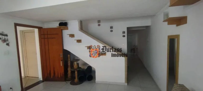Imagem Sobrado com 4 dormitórios à venda por R$ 480.000,00 - Centro - Taubaté/SP