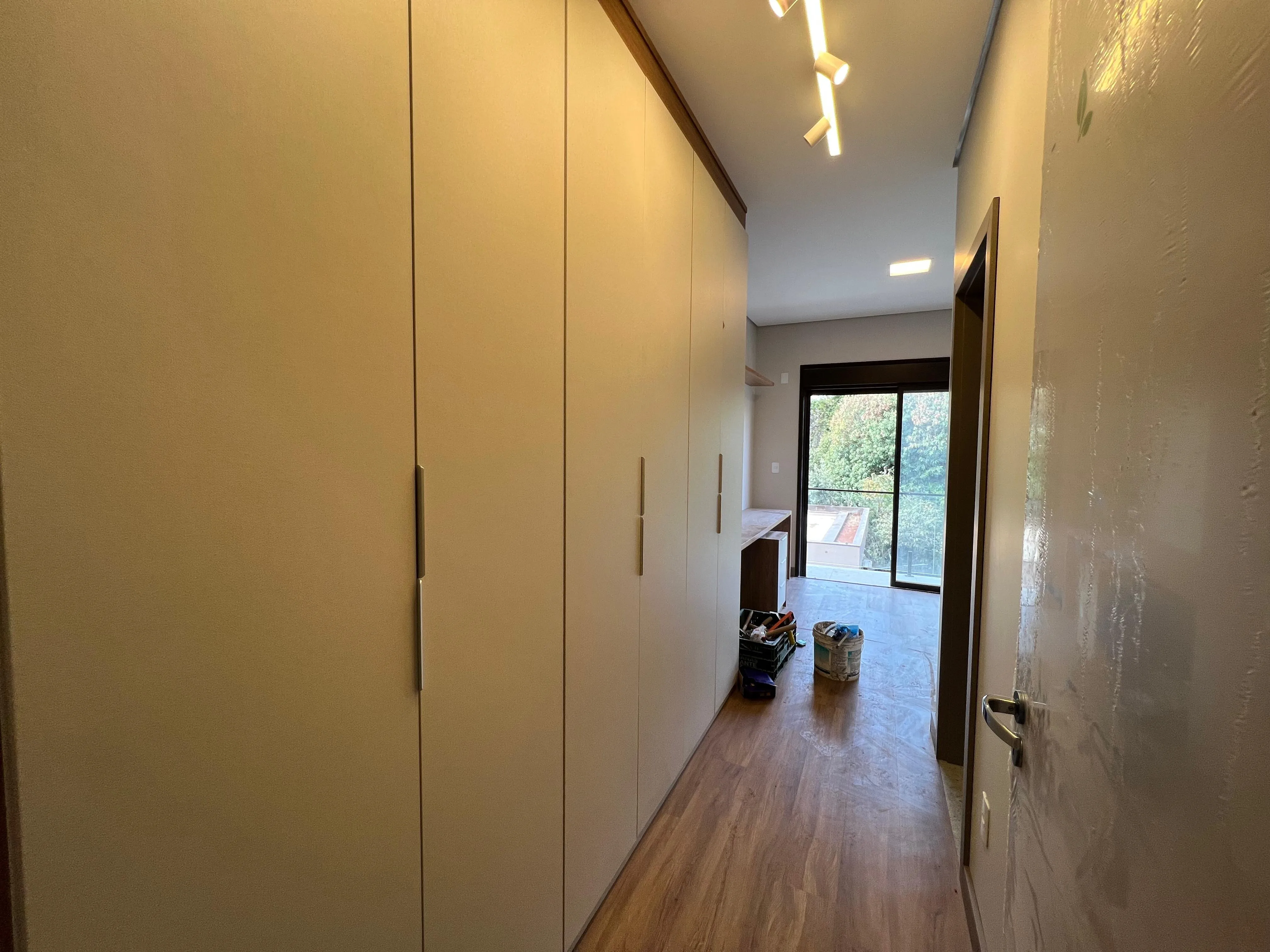 Imagem Luxuosa Casa no Condomínio Fazenda Imperial - 1700m² de Terreno e 402m² de Área Construída