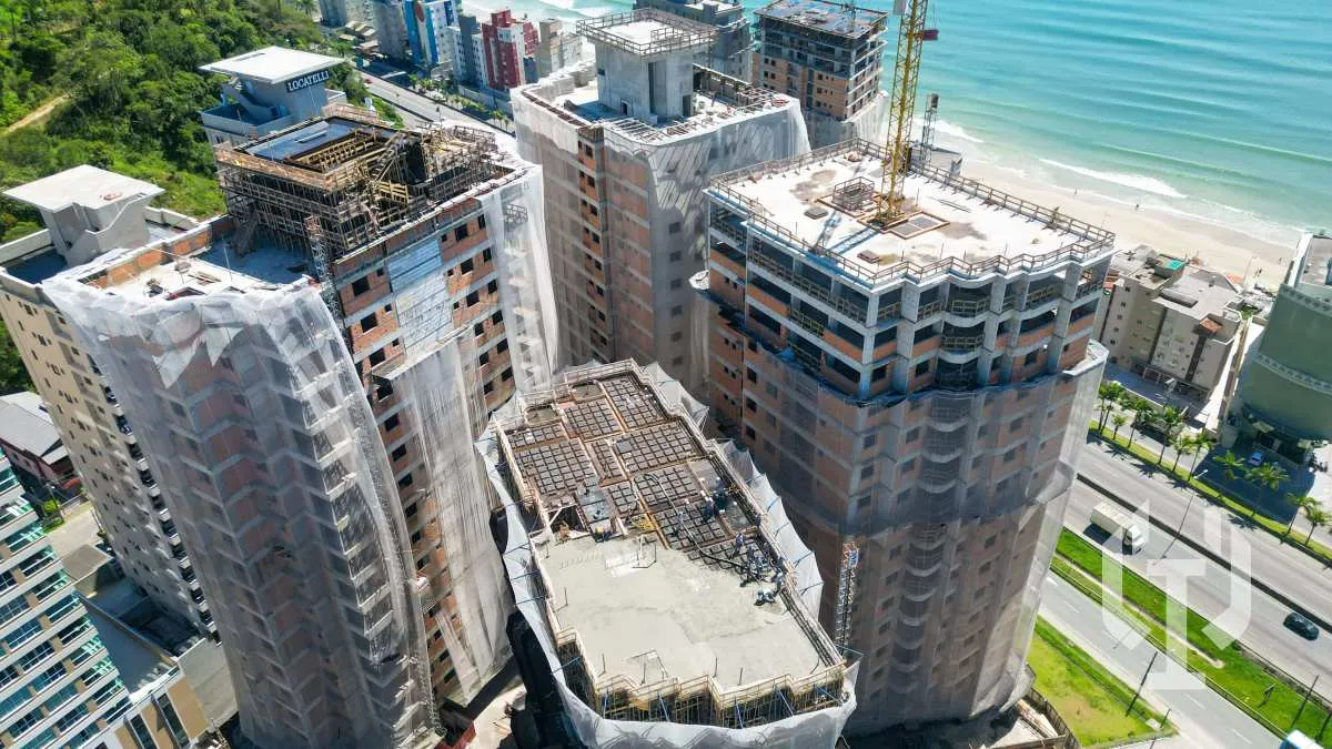 Imagem OPORTUNIDADE PARA PAGAMENTO A VISTA HÁ 400M DO MAR COM LAZER COMPLETO