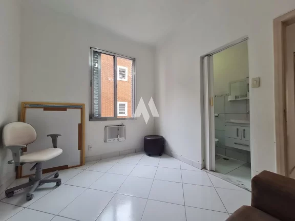 Imagem Apartamento 02 dormitórios -vaga demarcada - Quadra da Praia do Boqueirão/Santos