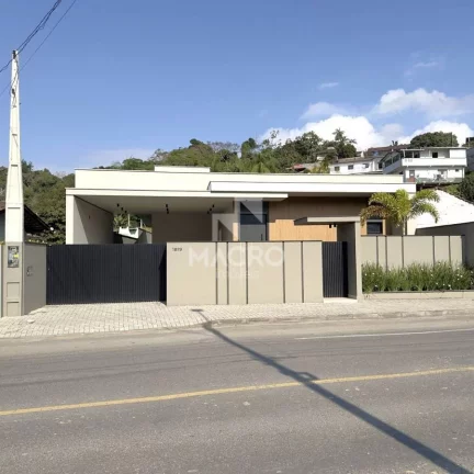 Imagem Casa Alto Padrão | Rau | 2 suítes | 190m²