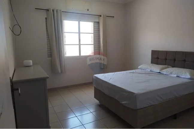 Imagem Casa na Vila Jardini com 4 Quartos, Piscina e Jardim em Sorocaba