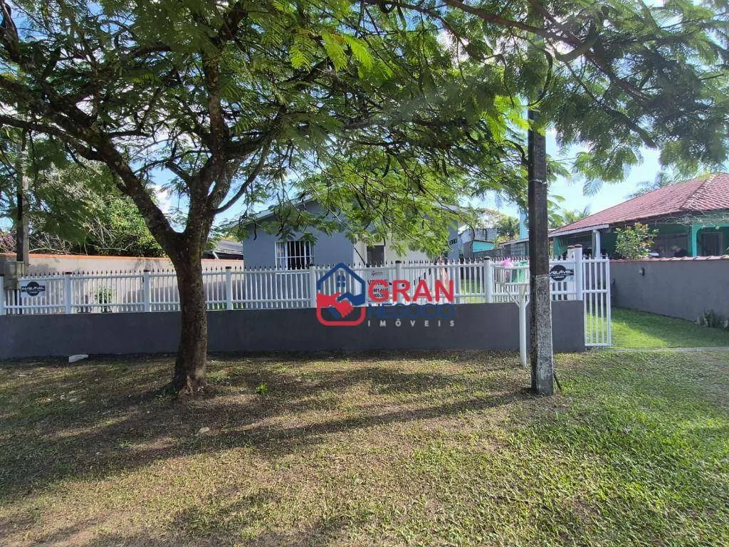 Imagem Casa Amplo Quintal em Pontal do Sul