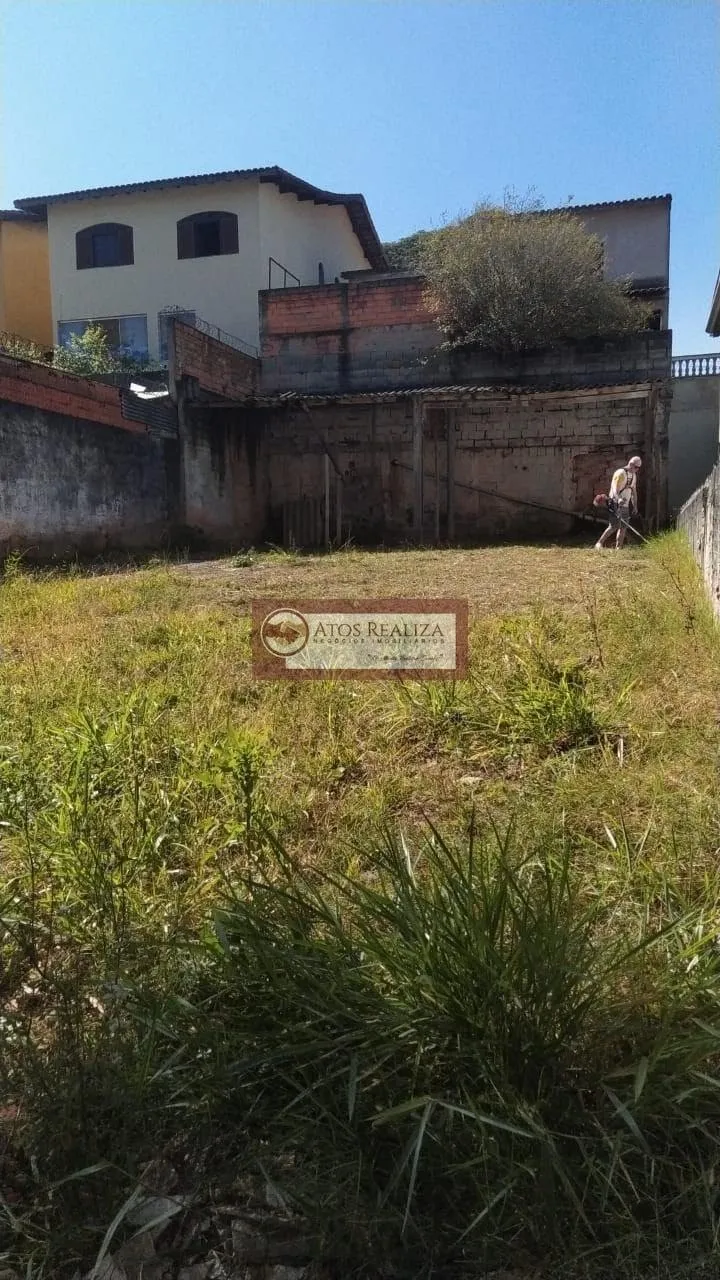 Imagem Vendo Grande Oportunidade no parque das árvores. Vendo TERRENO de 250m² no parque das árvores, próximo a estação Grajaú da CPTM e terminal de ônibus, terreno plano e documentação regularizada preparado para sua construção. Valor de oportunidade: R$: 430.0