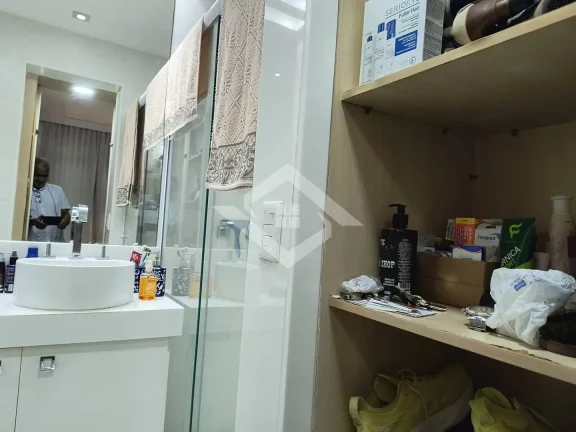 Imagem Apartamento 2 Quartos com Dependência no Condomínio Barra One Barra