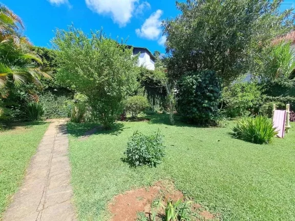Imagem Casa para Venda em Teresópolis, Golfe, 4 dormitórios, 1 suíte, 3 banheiros, 2 vagas