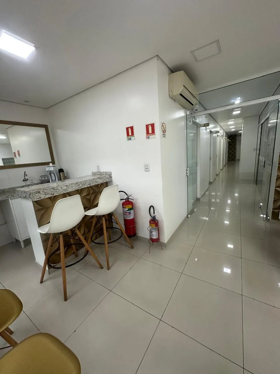 Imagem sala comercial completa