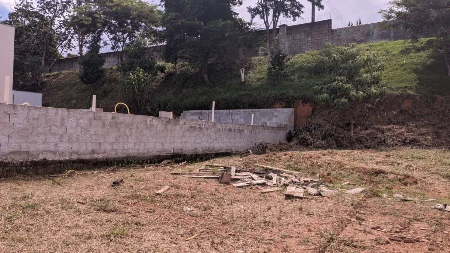 Imagem Terreno em condomínio à Venda, Parque São Domingos, Pindamonhangaba, SP