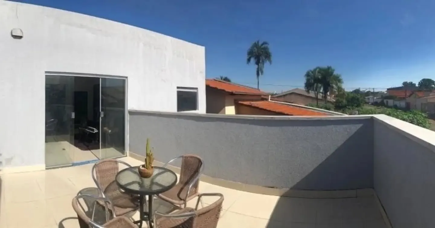 Imagem Casa 4/4 Sendo 1 Suite No Parque Trindade