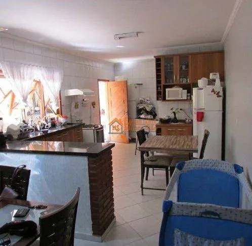 Imagem Casa com 3 dormitórios à venda, 209 m² por R$ 550.000,00 - Jardim City - Guarulhos/SP