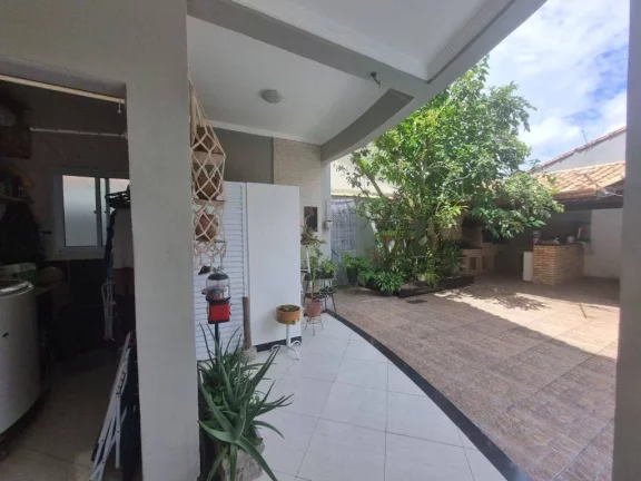 Imagem Sobrado com 3 dormitórios à venda, 200 m² por R$ 2.500.000,00 - Canto do Forte - Praia Grande/SP