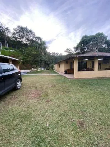 Imagem VENDA DE CHÁCARA NO ARALU EM SANTA ISABEL/SP, 3.750m² de terreno com casa principal, 2 piscinas, jacuzzi, edícula, espaço gourmet e horta CONSULTE-NOS