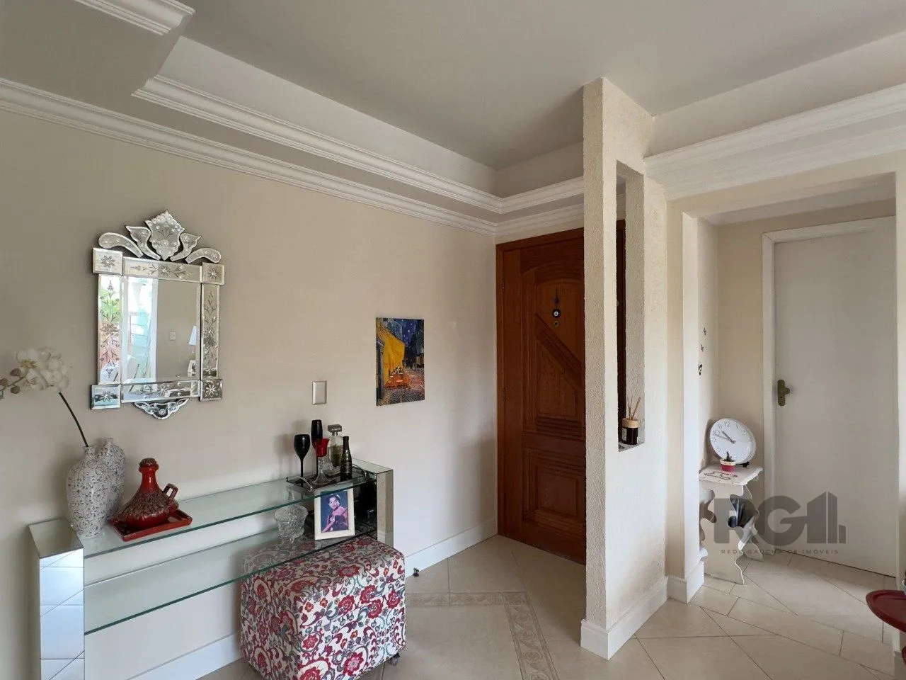 Imagem APARTAMENTO 2 DORMITÓRIOS, DE FRENTE, COM VAGA DE GARAGEM NO JARDIM BOTÂNICO