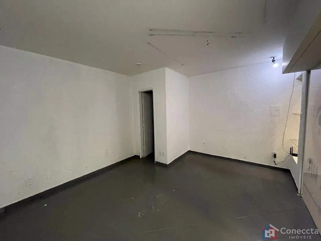 Imagem Loja Comercial à venda, Centro, Patos de Minas - LO0022.