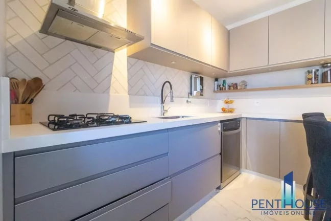 Imagem Apartamento Zona Central para Venda em Balneário Camboriú, CENTRO, 3 dormitórios, 1 suíte, 3 banheiros, 1 vaga