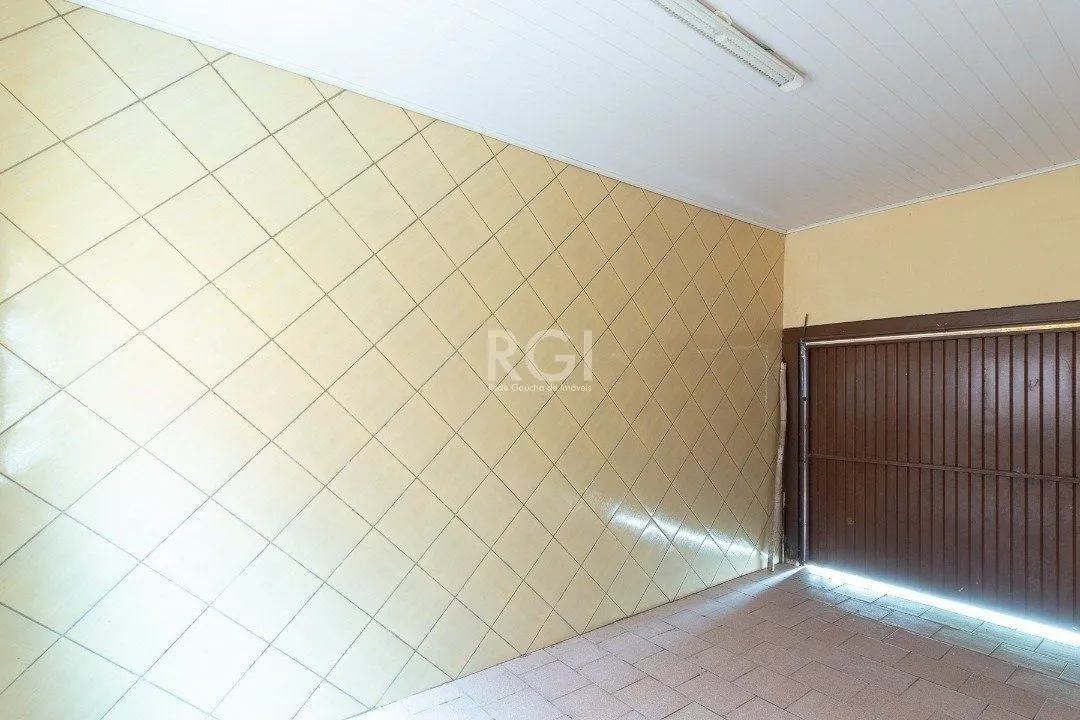Imagem Casa para Venda - 50m², 2 dormitórios, 1 vaga - Cavalhada
