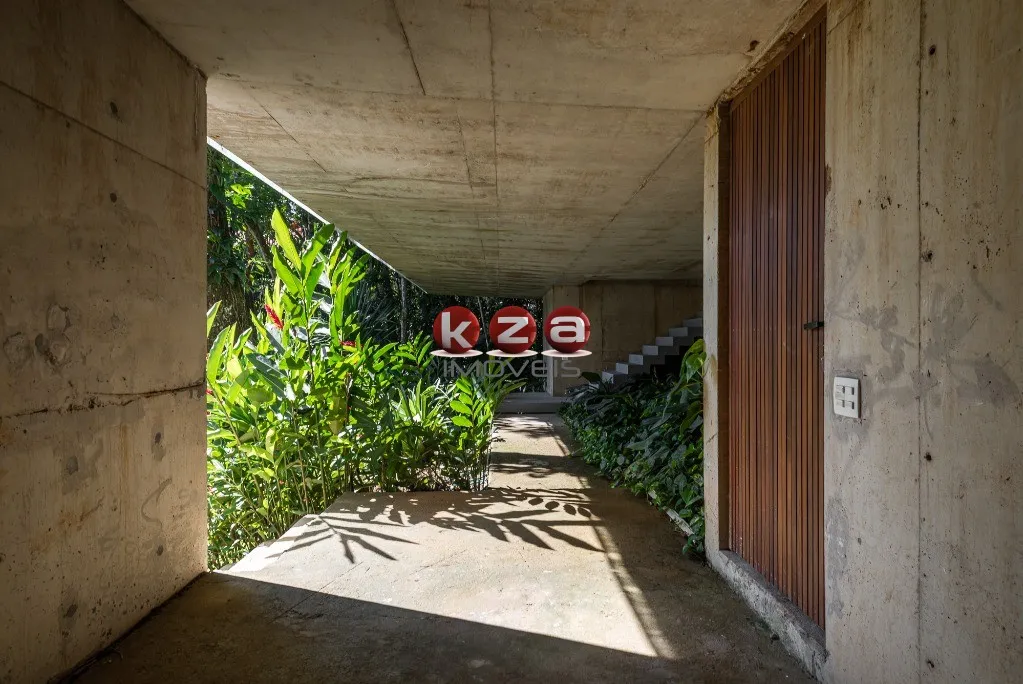 Imagem Casa em Condomínio de Luxo em Bertioga-SP com 4 Quartos, 4 Suítes e 550m² de Área