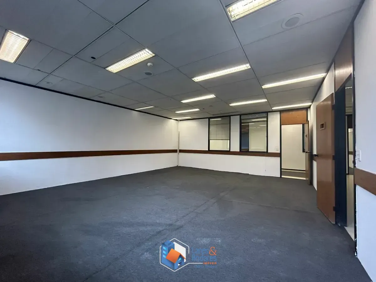 Imagem Conjunto comercial para venda em Chácara Santo Antônio (Zona Sul), 526m²
