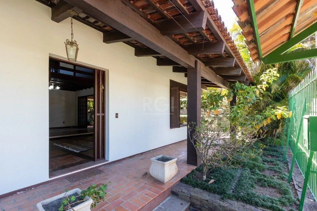 Imagem Casa para Venda - 357.28m², 4 dormitórios, sendo 1 suites, 4 vagas - Jardim Isabel