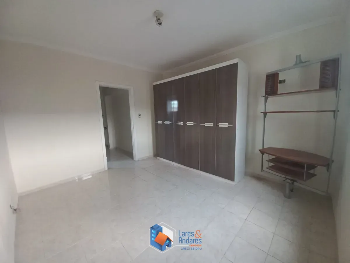 Imagem Sobrado para venda em Jardim Virginia Bianca com 5 quartos, 250m²