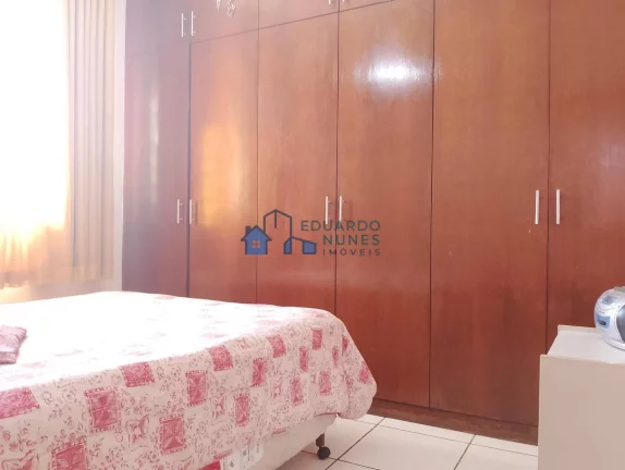 Imagem Casa em excelente localização no Sagrada Família.