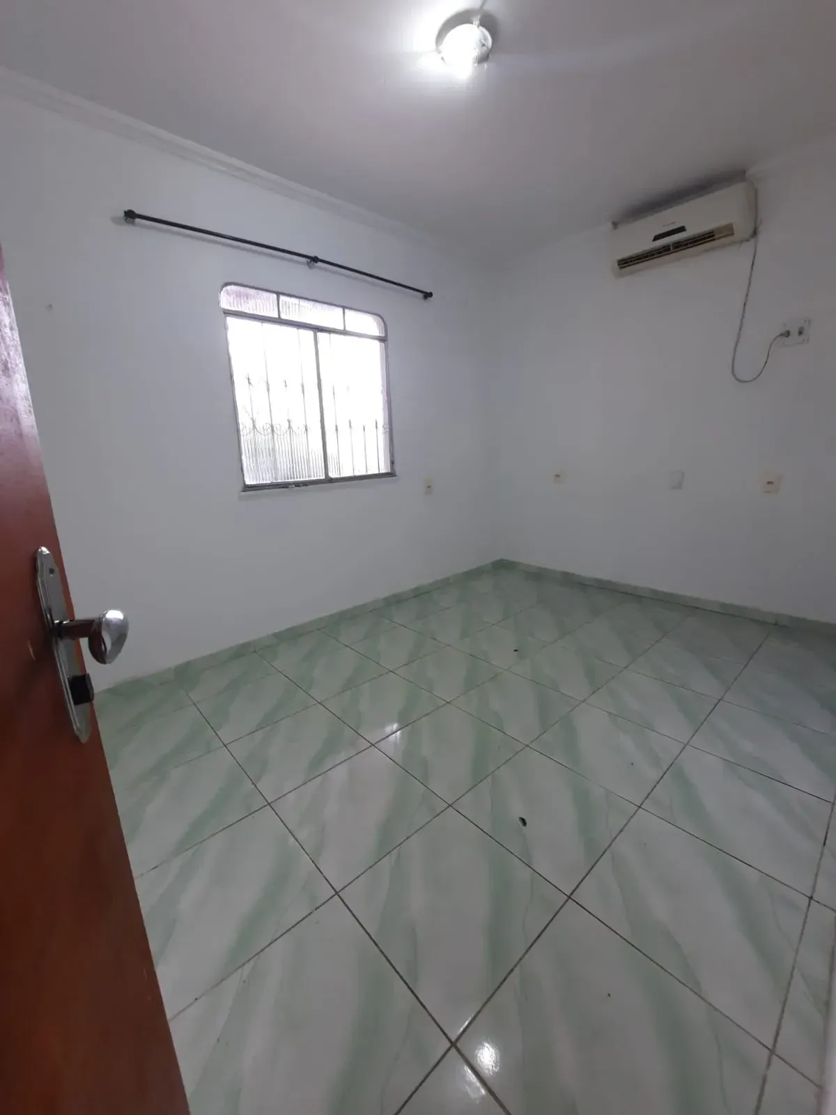 Imagem Casa com 3 Quartos à Venda ou Locação, 80 m² em Novo Aleixo - Manaus