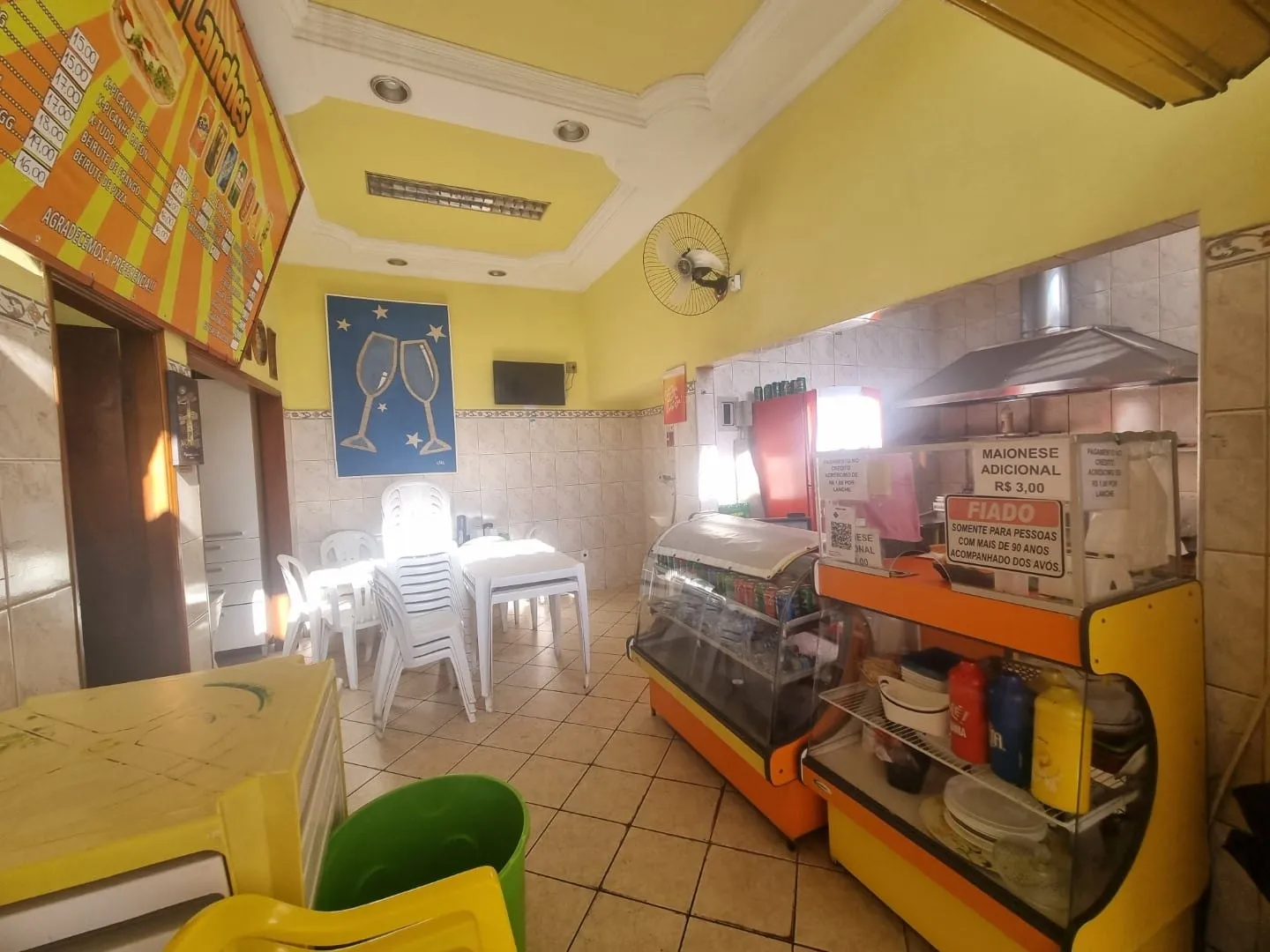 Imagem Galpão Comercial de Esquina em Localização Estratégica