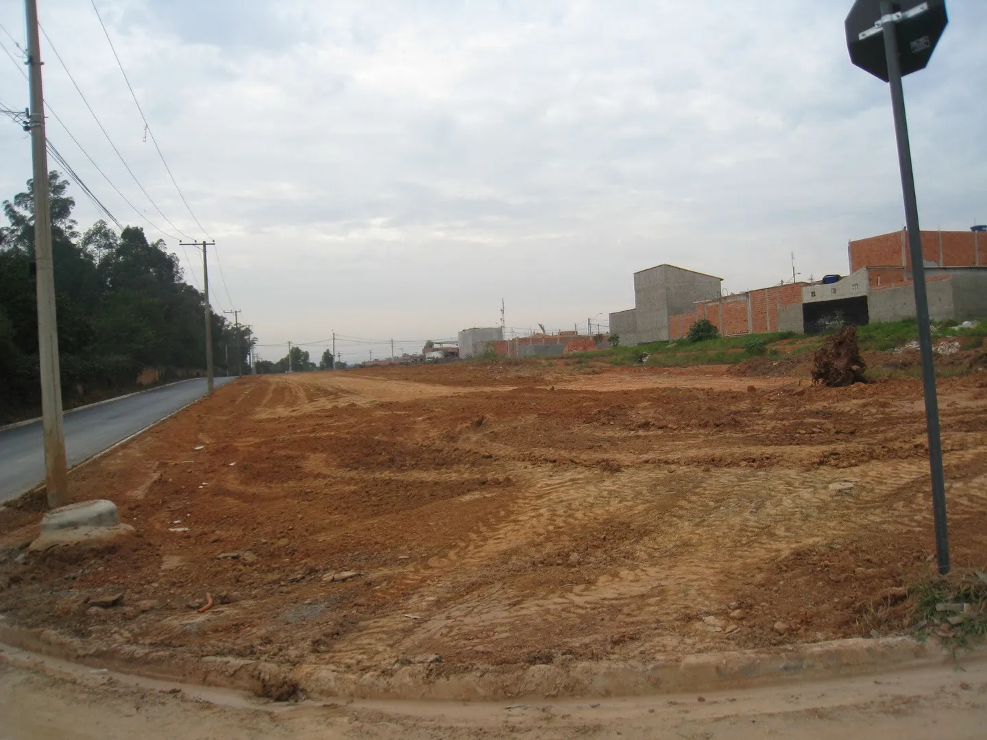 Imagem Ótimo lote comercial à venda, pronto para construir