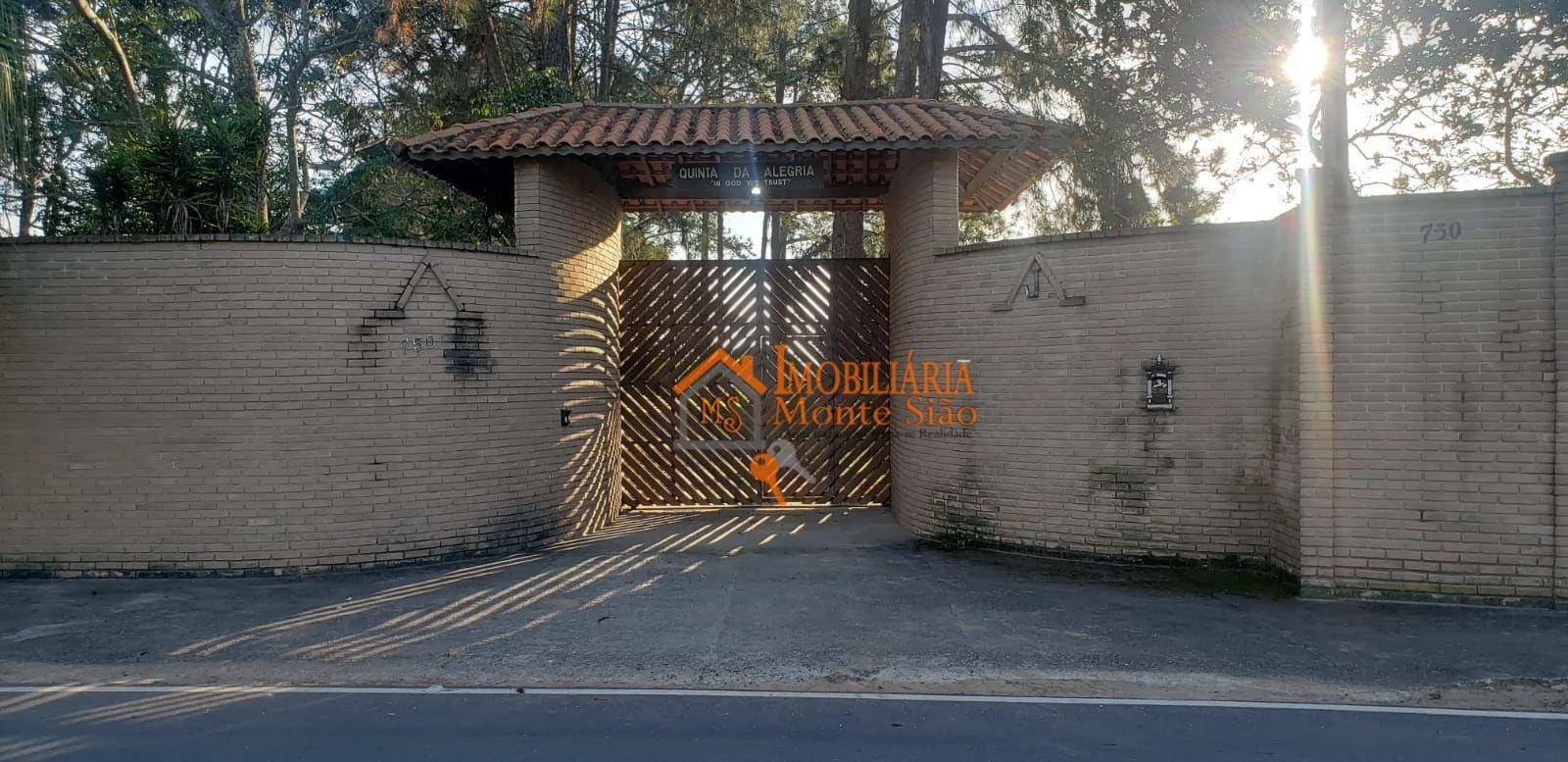 Imagem Sítio com 6 dormitórios à venda, 36000 m² por R$ 2.502.750,00 - Colônia Agrícola Itapeti - Mogi das Cruzes/SP
