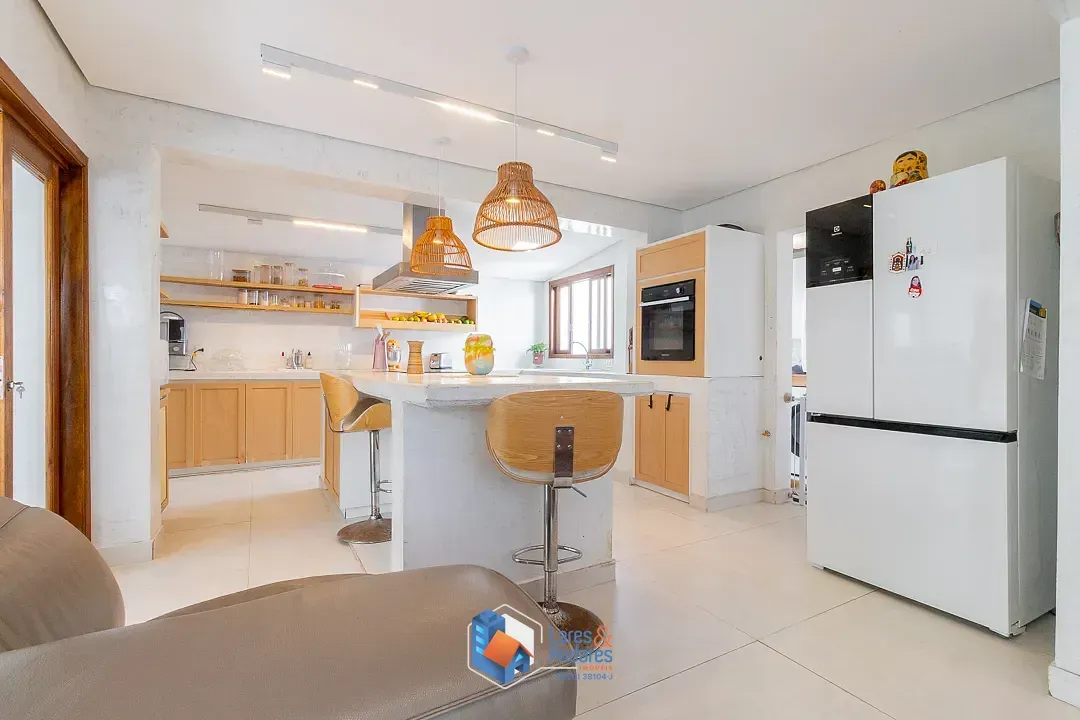 Imagem Casa para venda em Vila Ipojuca com 3 quartos, sendo 3 suítes, 290m²